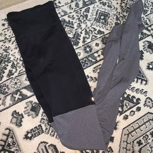 Black and grey alo yoga goddess leggings